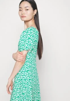 Blusenkleid - Green/white 11 Blusenkleid - Green/white -Even&Odd 1b5d757c0ef74ca18eb0abc33e648ee3