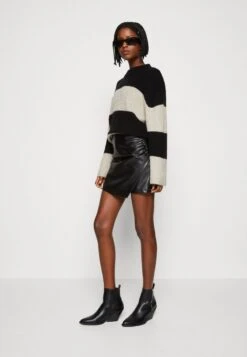 Even&Odd Shorts - Black -Even&Odd 1c5366c09533416f84ad73c4de78827f