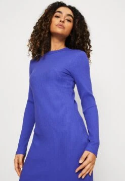 Even&Odd CIRC LONG SLEEVES MIDI HIGH SLIT DRESS - Strickkleid - Blue 11 Even&Odd CIRC LONG SLEEVES MIDI HIGH SLIT DRESS - Strickkleid - Blue -Even&Odd 45d3562df101492d9b6d486d7ef2dc61