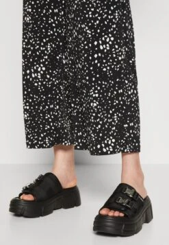 Even&Odd Jumpsuit - Black/white -Even&Odd 4cc010655eb541c2a3f6be04998389fe