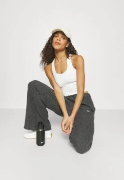 Top - Off-white -Even&Odd 7c5f2cc8ea51490686b3e836161066ce