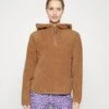Fleecejacke - Light Brown 2 Fleecejacke - Light Brown -Even&Odd ec320f26383f448bb9b6e449df5ea1d7