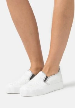 Even&Odd DISNEY D100 - Slipper - White